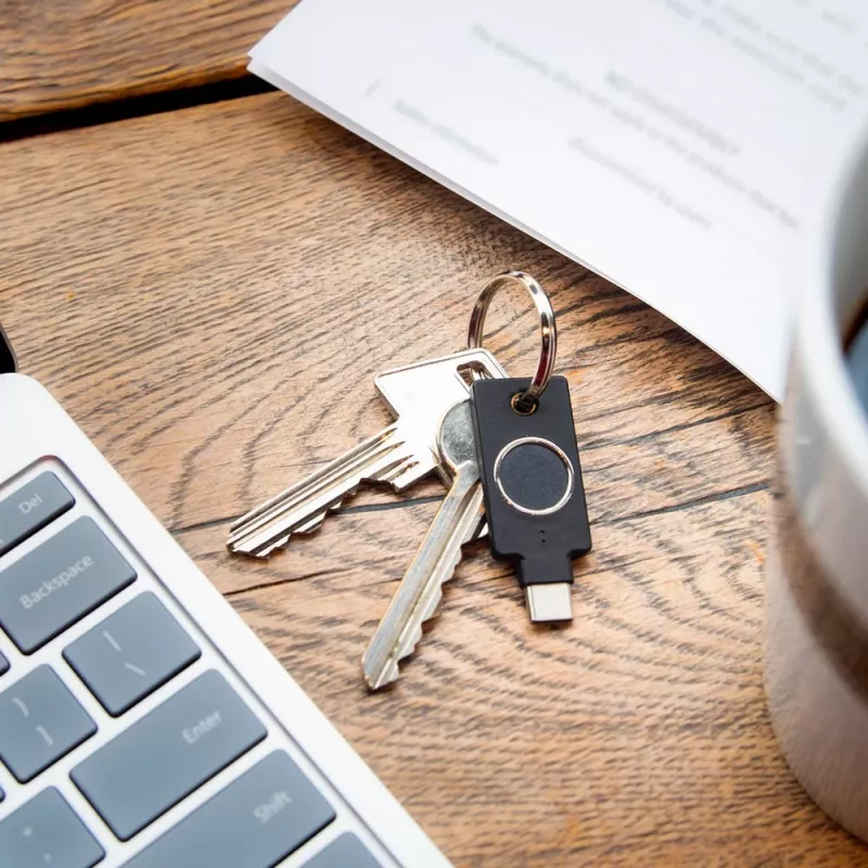 YubiKey C Bio FIDO Edition Yubico preto autenticação sem palavra-passe