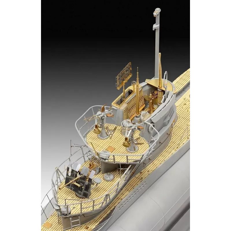 Maquete plástica REVELL Submarino alemão Tipo VII C/41 1:72