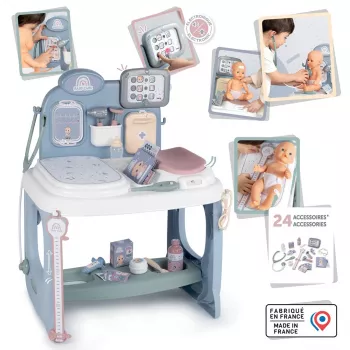 Centro de cuidados para bebé Smoby Baby Care Center Modelo 2024 240305 com acessórios e funções interativas