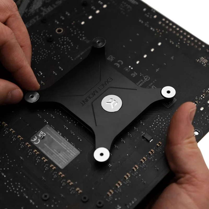 EK Water Blocks preto