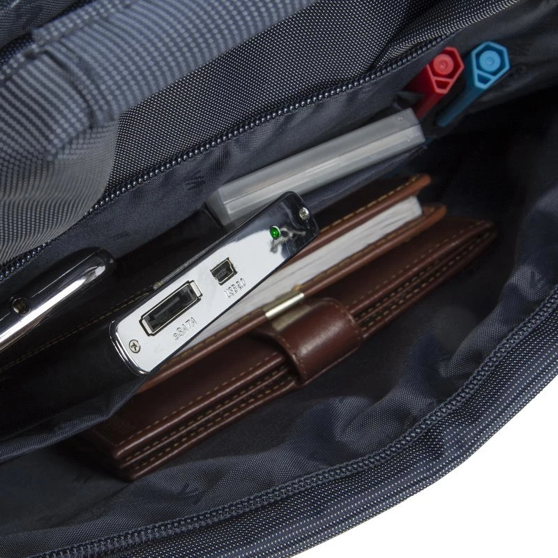 Mala de ombro Rivacase 8221 para portáteis até 33,8 cm (13,3 polegadas) – poliéster, 0,53 kg