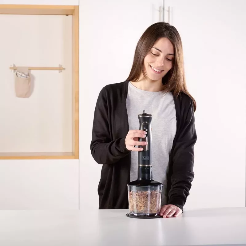 Varinha mágica Black+Decker BXHBA800E (800W; preto)