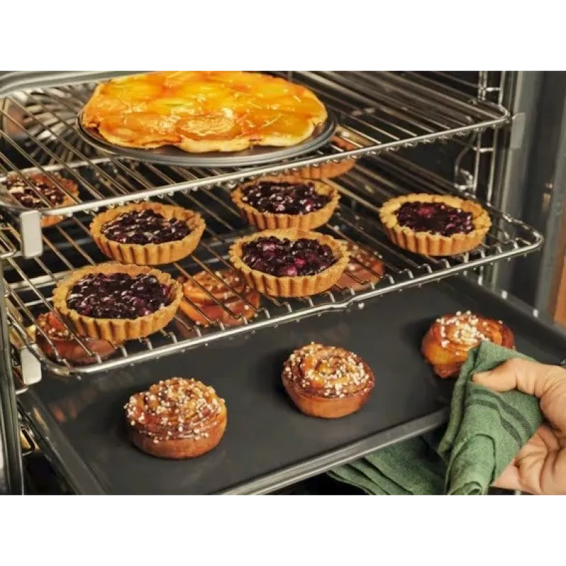Forno elétrico de encastrar Electrolux LOE8H39Z — 72 l, pirolítico, ar quente, grelhador, ecrã TFT, A+