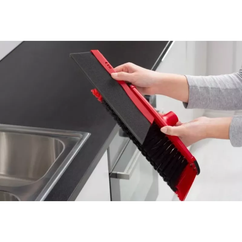 Vassoura de chão VILEDA 143703 com cabo, tecnopolímero, cerdas macias/duras, interior, 130 cm, vermelho