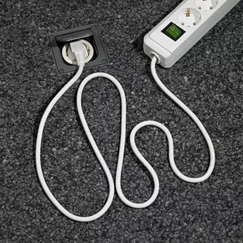 Brennenstuhl 1159520400 régua de tomadas 6 tomadas 45° branca com interruptor 3 m cabo H05VV-F3G1,5 POS-Reiter (1159520400)