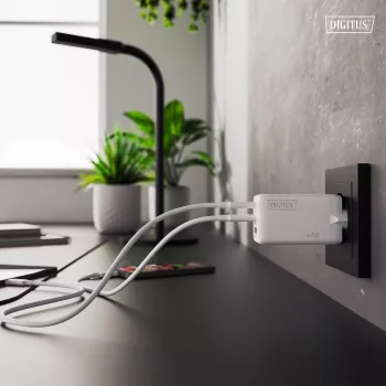 Carregador de parede DIGITUS DA-10303 67W GaN, 2× USB-C + 1× USB-A, 100–240V, branco