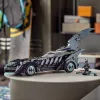 Conjunto de construção LEGO DC Super Heroes Batman Forever Batmóvel 76304 — 909 peças, 1 minifigura, idade recomendada 12+
