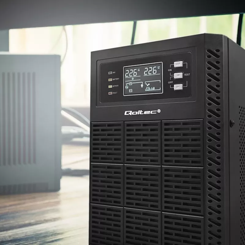Qoltec 52284 UPS fonte de alimentação ininterrupta | 10kVA | 10000W | fator de potência 1,0 | LCD | EPO | USB | online