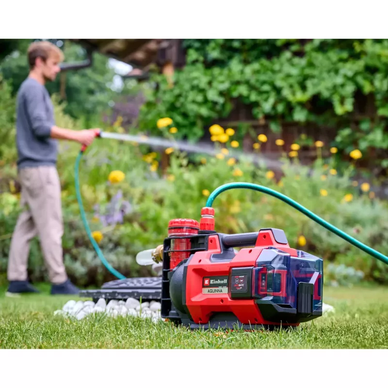 Bomba de jardim EINHELL AQUINNA 18/30 F LED AUTOMATIC — sem fios 3000 l/h, altura de elevação 28 m