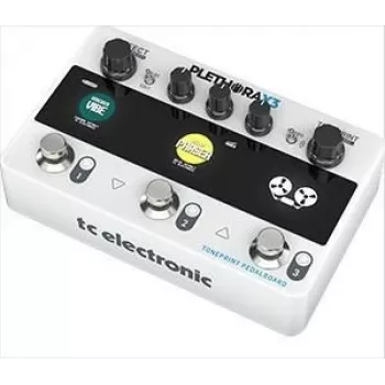 Multiefeitos para guitarra TC Electronic Plethora X3 com 3 loops de efeitos e 20 efeitos