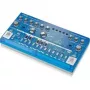 Sintetizador de baixo Behringer TD-3-BB azul transparente – módulo bassline analógico