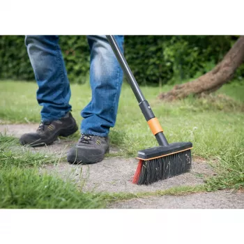 Vassoura Fiskars 1001417 preta laranja