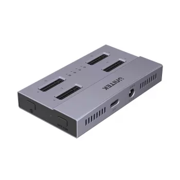 Docking station USB4 4x M.2 SSD