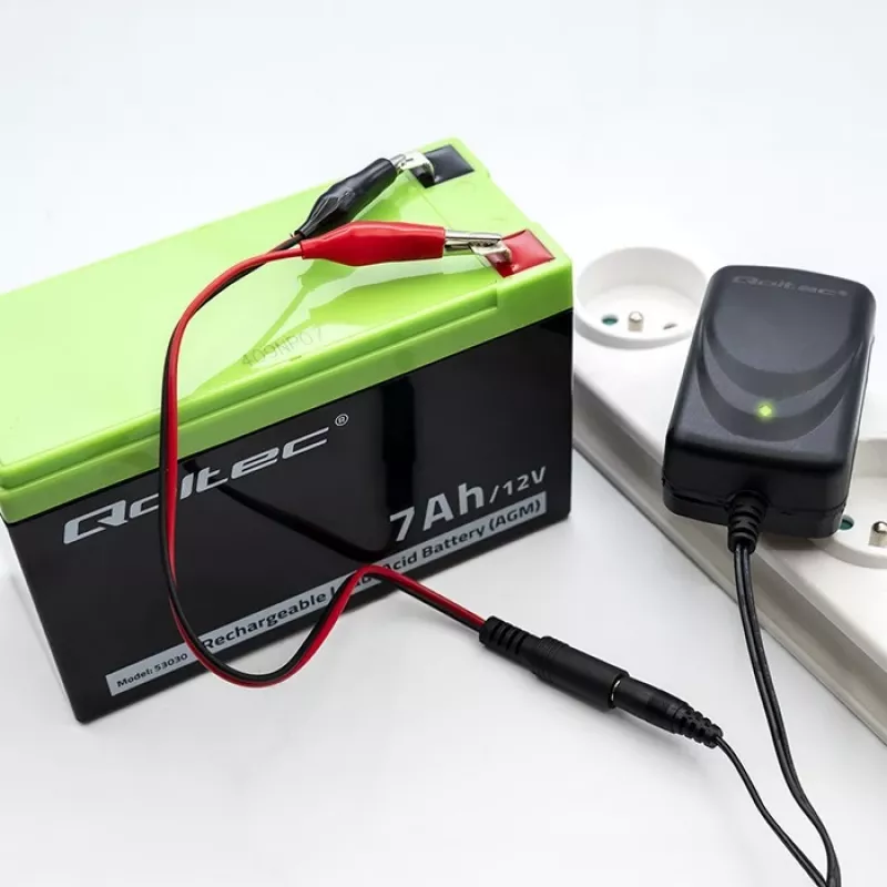 Carregador de baterias QOLTEC carregador para AGM GEL STD 12V 1,5A
