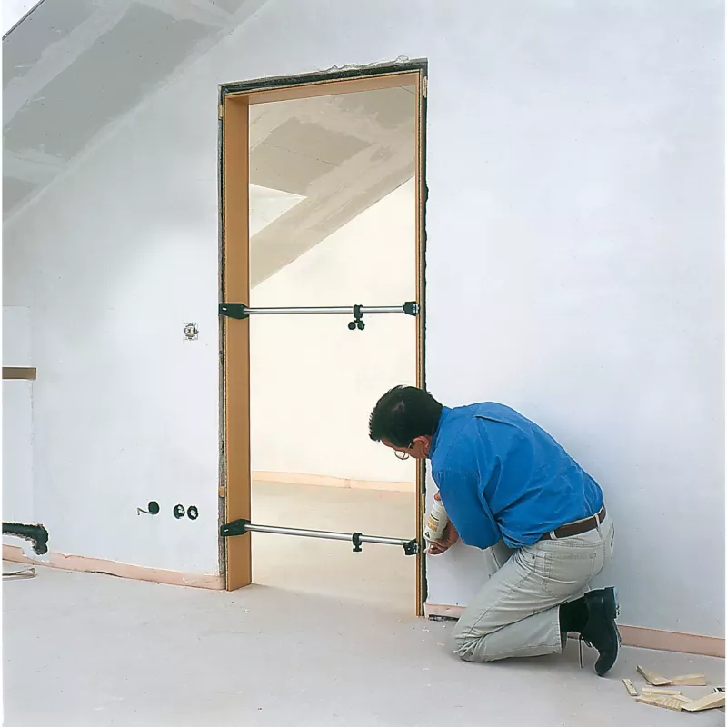 Escora de montagem para aro de porta Bessey TMS altura ajustável em aço robusto