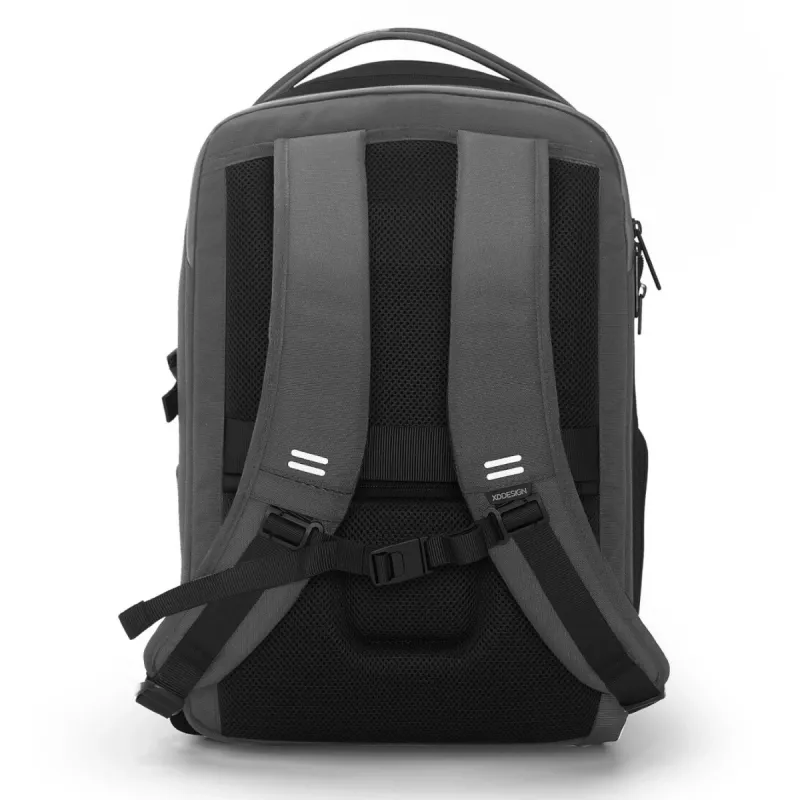 Mochila XDDESIGN Bizz cinzenta P705.932 – mochila citadina repelente à água e leve