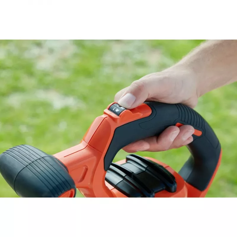 Soprador de folhas Black & Decker BEBLV300-QS