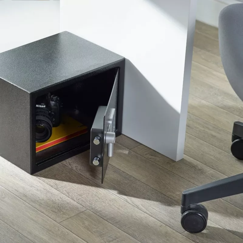 Yale YSV/250/DB2 cofre autónomo 16,3 l aço preto