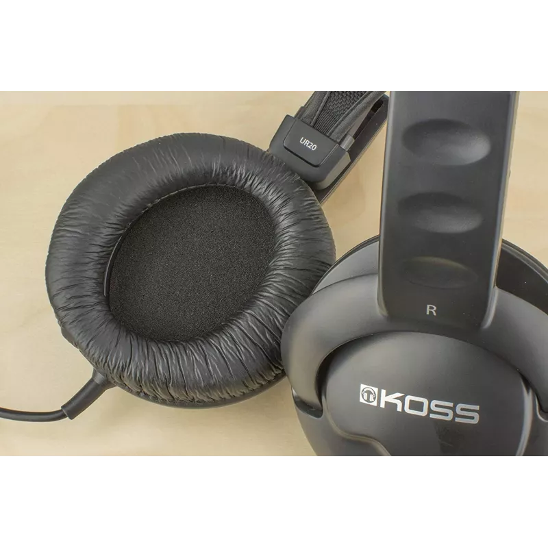 Koss | UR20 | Auscultadores estilo DJ | com fios | on-ear | cancelamento de ruído | preto