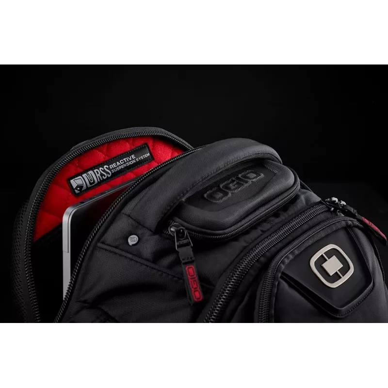 Mochila OGIO RENEGADE RSS BLACK PINDOT P/N: 111071_317