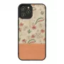 Capa protetora Man and Wood para iPhone 12 / 12 Pro – flor rosa sobre preto