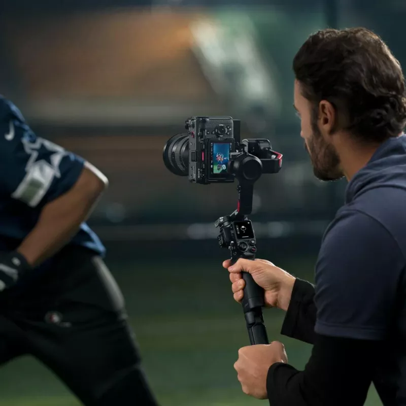 Estabilizador de câmara de mão DJI RS 4 Combo Preto Alumínio bateria 12h