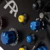 Volante Ascher Racing F64-USB V3 — design de borboleta ergonómico, ligação USB