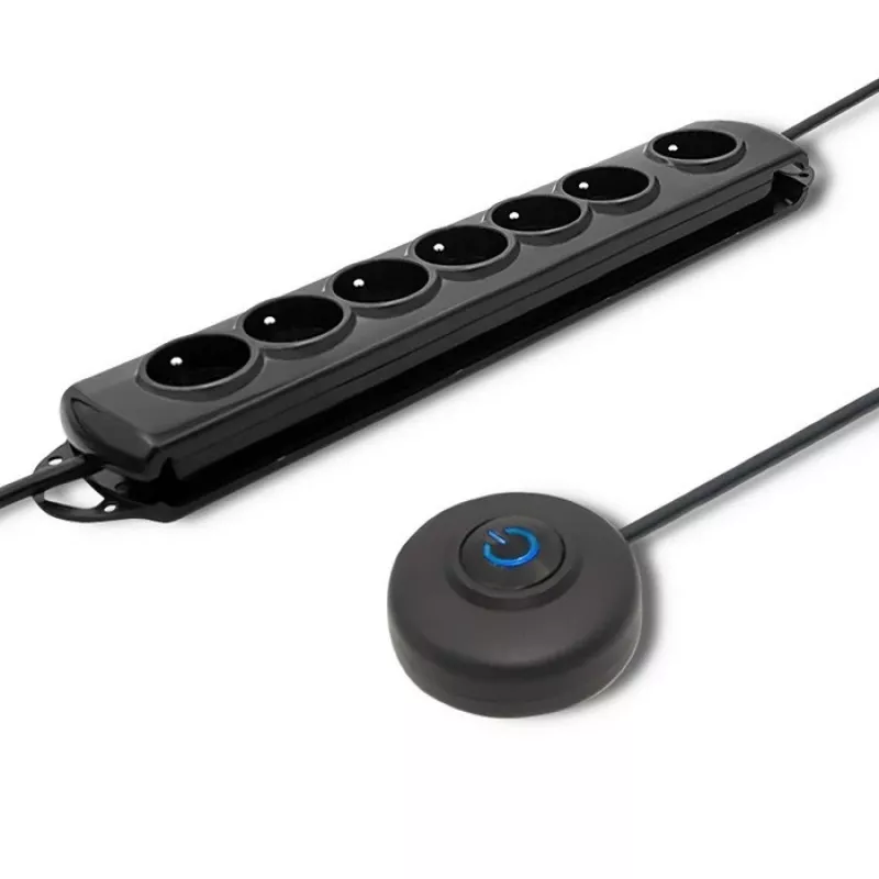 Proteção contra sobretensões Qoltec 50171 preto 7 tomadas AC 230V 1,5m