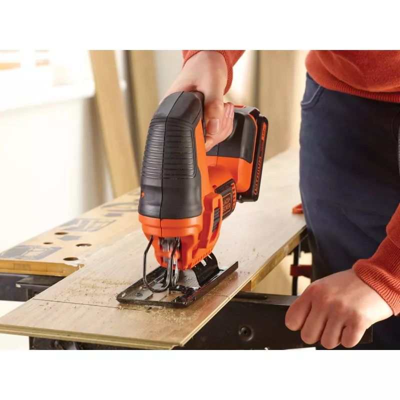 Serra de vaivém Black & Decker BDCJS18N