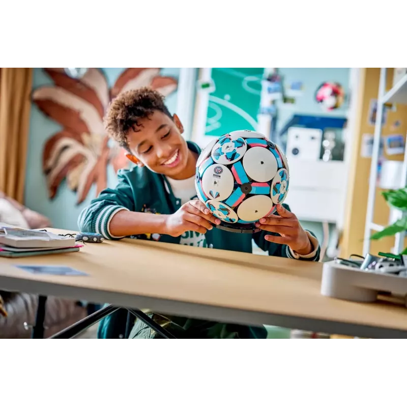 LEGO EDITIONS 43019 Futebol