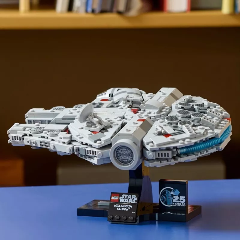 LEGO Star Wars 75375 Millennium Falcon conjunto de construção, 921 peças, 18+, 190×240×130 mm