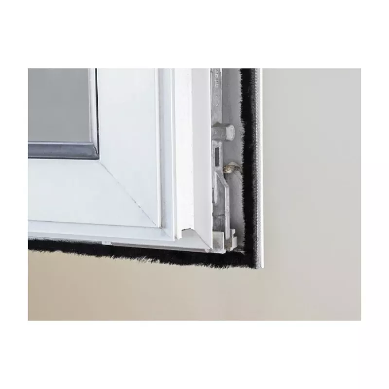 Barra de escovas DeLOCK autoadesiva 10 mm comprimento 5 m preto