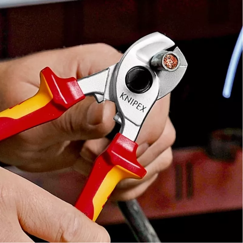 Tesoura para cabos Knipex 95 16 165 T