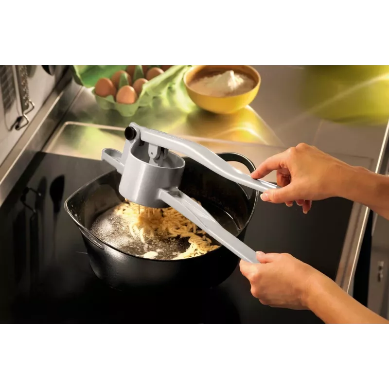 Espremedor de batata GEFU 13170 - espremedor de alumínio para spätzle e batata