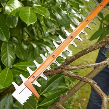 Tesoura de sebes elétrica Black & Decker BEHTS301-QS lâmina dupla