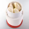 Cortador de alimentos manual Leifheit 03046 — caixa em ABS, pés antiderrapantes, vermelho/branco