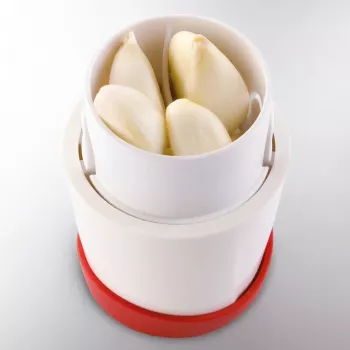Cortador de alimentos manual Leifheit 03046 — caixa em ABS, pés antiderrapantes, vermelho/branco