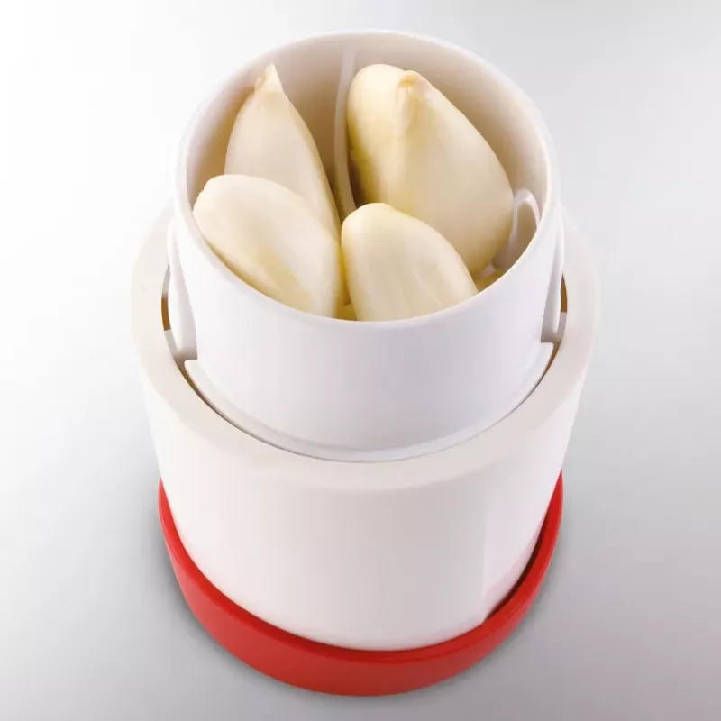 Cortador de alimentos manual Leifheit 03046 — caixa em ABS, pés antiderrapantes, vermelho/branco