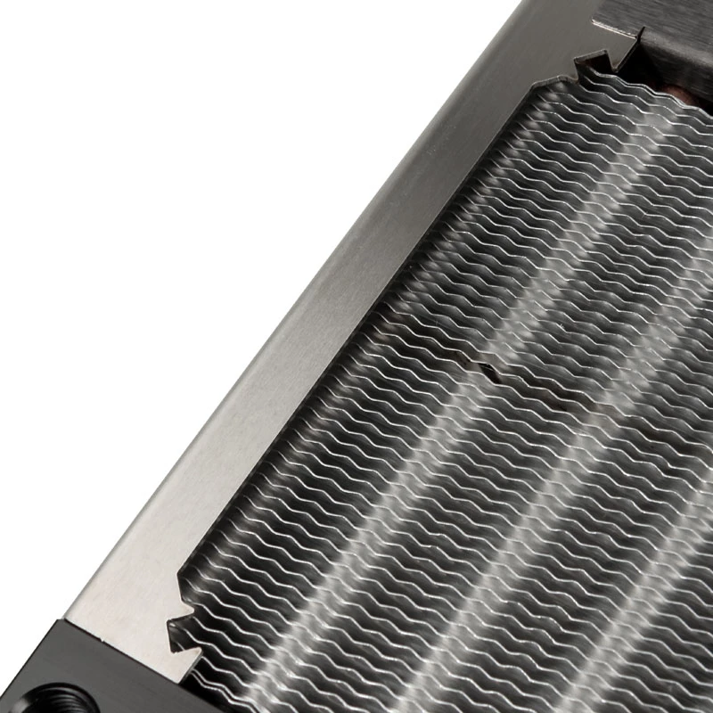 Bloco de radiador Aqua-Computer 33701 — Alumínio/Cobre/Aço inoxidável, 160×140×40 mm, Prateado