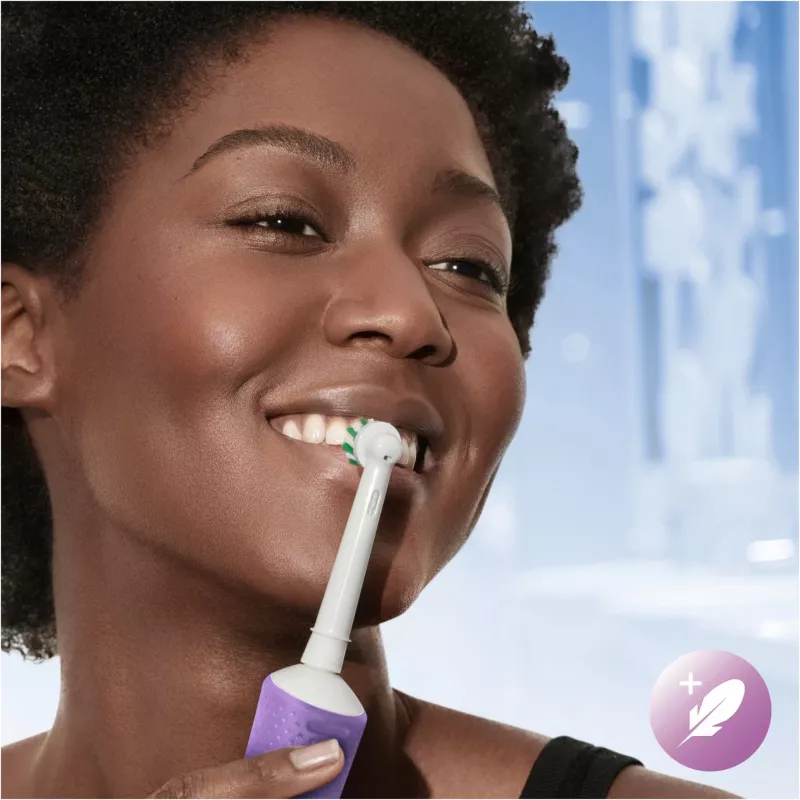 Escova de dentes elétrica Oral-B Vitality Pro roxo 1 escova