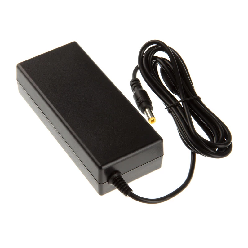 Adaptador de alimentação Akasa 65W NUC e mini-ITX