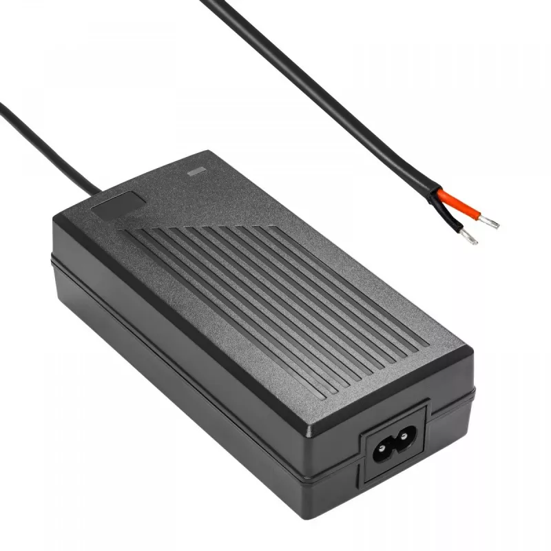 Akyga AK-EV-08 carregador para bicicletas elétricas / trotinetes elétricas com bateria de 24 V (7s), 29,4 V, 2 A, 60 W, cabo sem ficha, 1 m