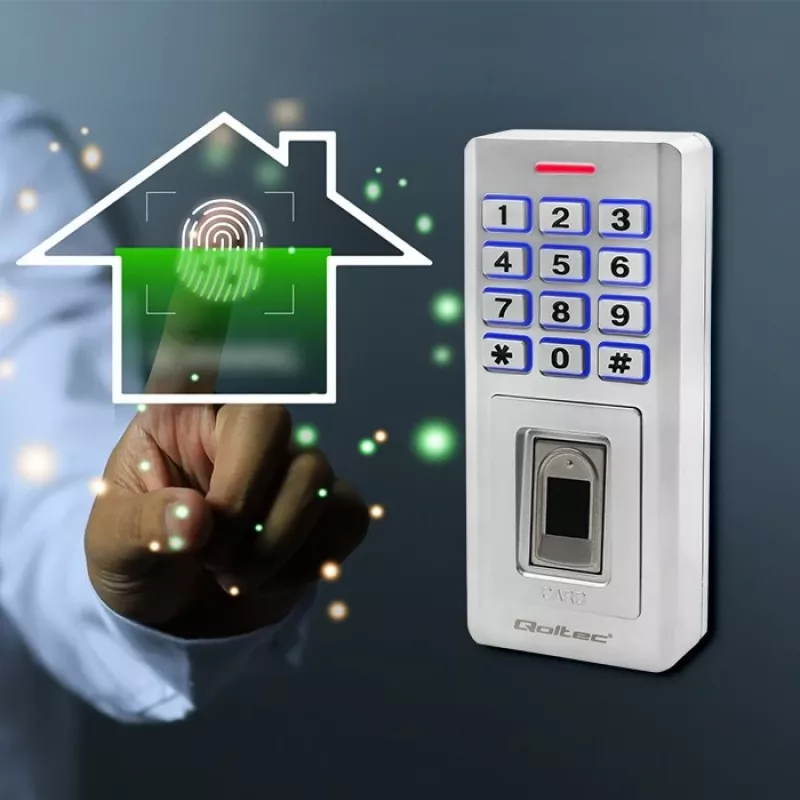 Fechadura de código com impressão digital e RFID QOLTEC 52447 com proteção IP68