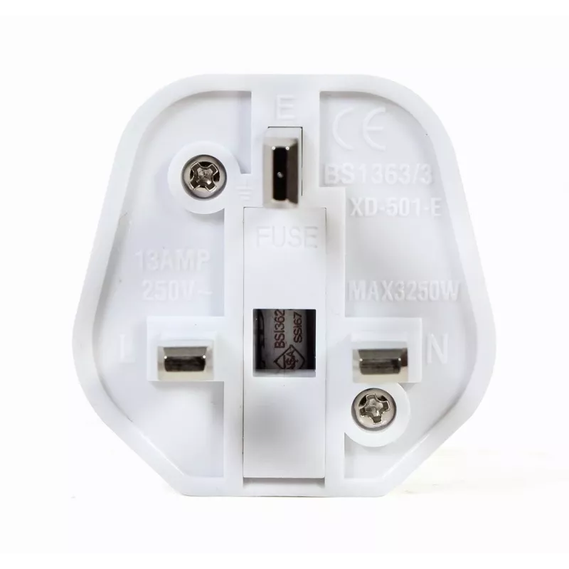 Gembird A-AC-EUFUKM-01 adaptador de corrente AC, tomada EU-Schuko para ficha UK, 13 A