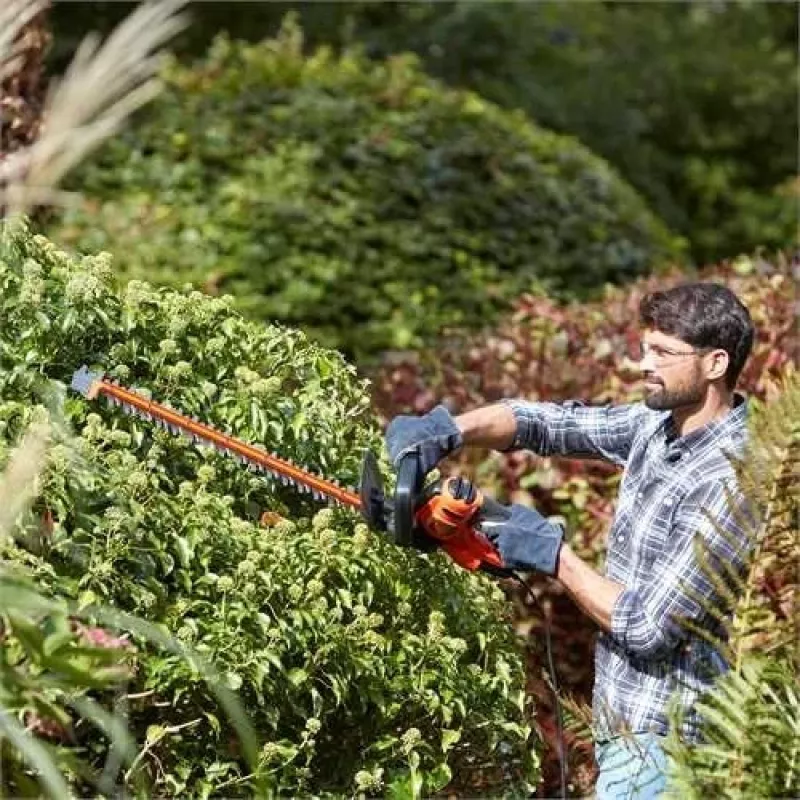 Tesoura de sebes Black & Decker BEHTS401