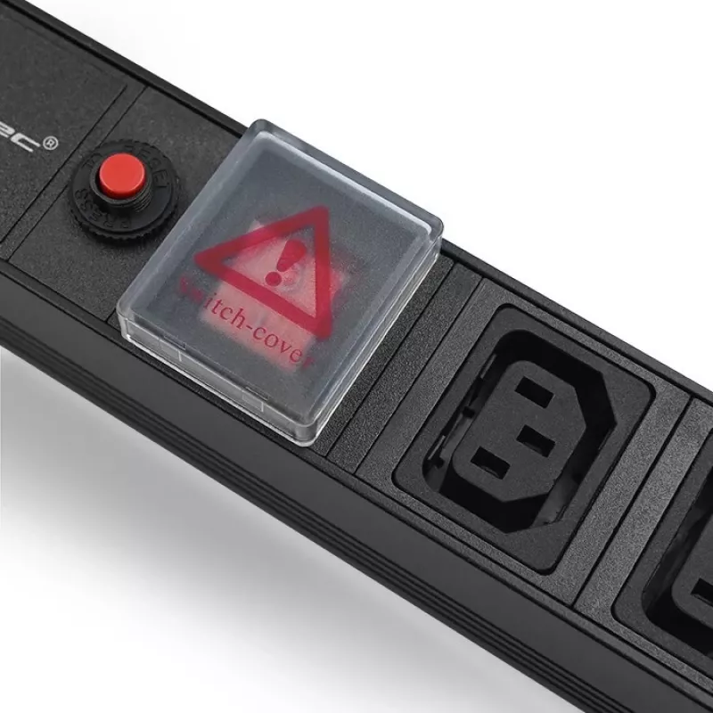 Qoltec 53998 Régua de tomadas para RACK 19 | 1U | 10A | PDU | 8xIEC C13 | 2m