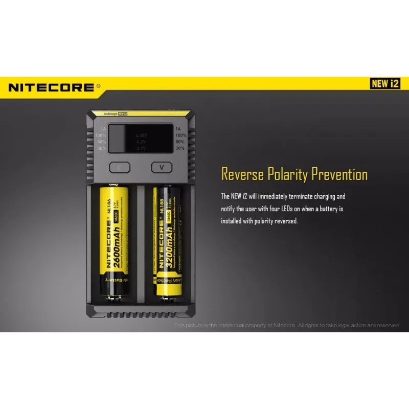 Carregador de pilhas Nitecore NEW i2 — carregador de 2 slots para LiFePO4, Li-Ion, NiMH; entrada 100–240V; saída 9–12V; suporta AAAA/C/D/AAA/AA; preto