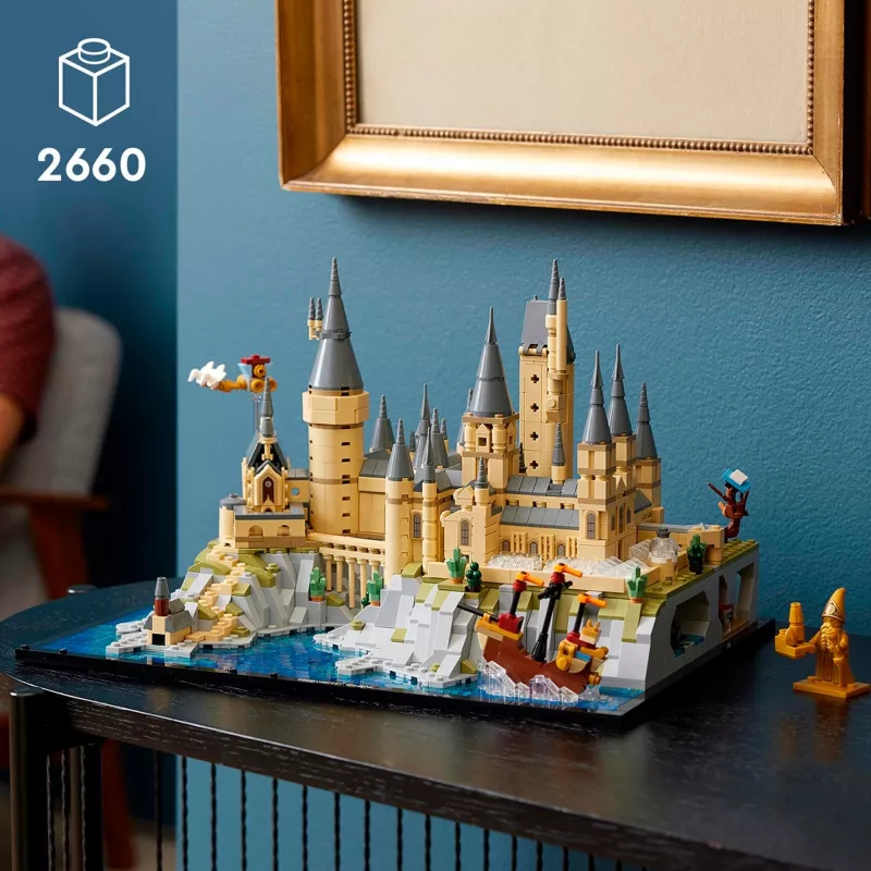 LEGO 76419 Harry Potter Castelo de Hogwarts e Terrenos, grande conjunto para adultos com locais icónicos: Grande Salão, Câmara dos Segredos e mais, Dia dos Namorados