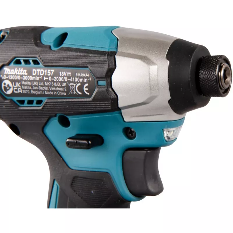 Chave de impacto Makita DTD157Z 1/4 3000 rpm 140 N⋅m preto, verde 18 V