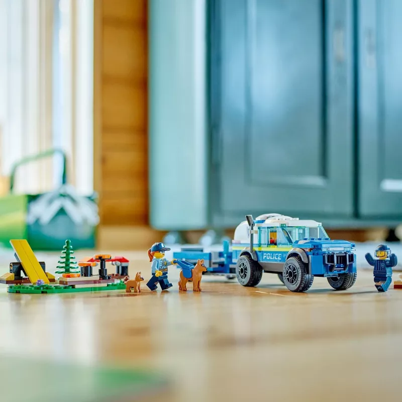 LEGO Conjunto móvel de treino de cães polícia com cão polícia e equipamento de treino